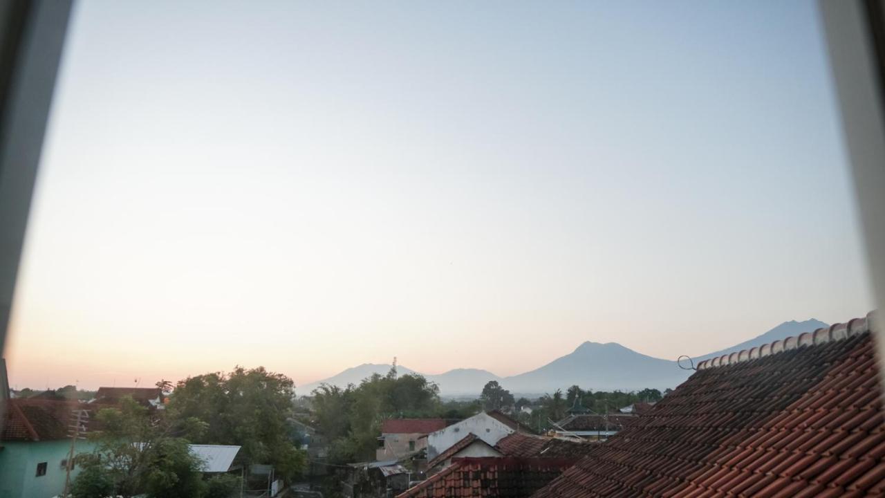 Wangi Homestay Banyuwangi  Εξωτερικό φωτογραφία